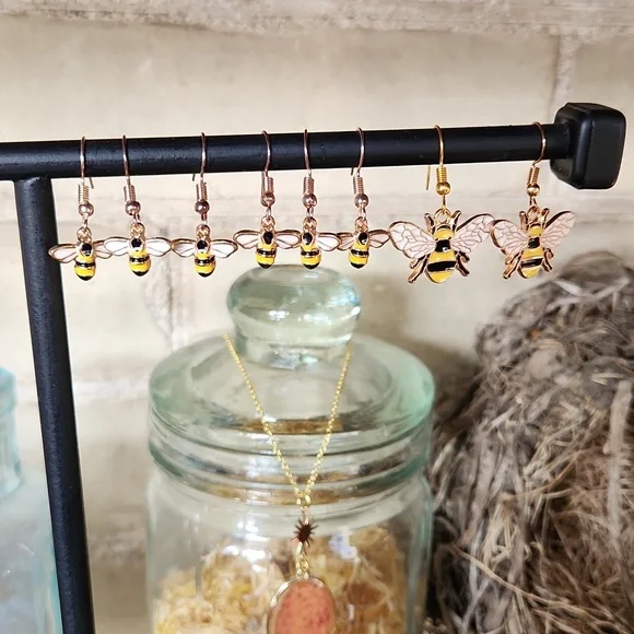 Pollinator earrings - Picture 2 of 2